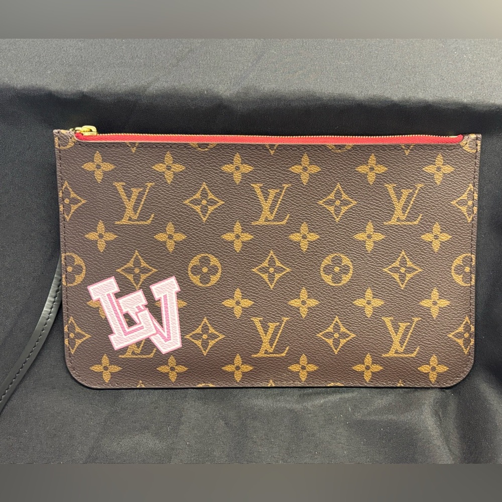 Authentic NEW Louis Vuitton limited ed. Neverfull GM pouch